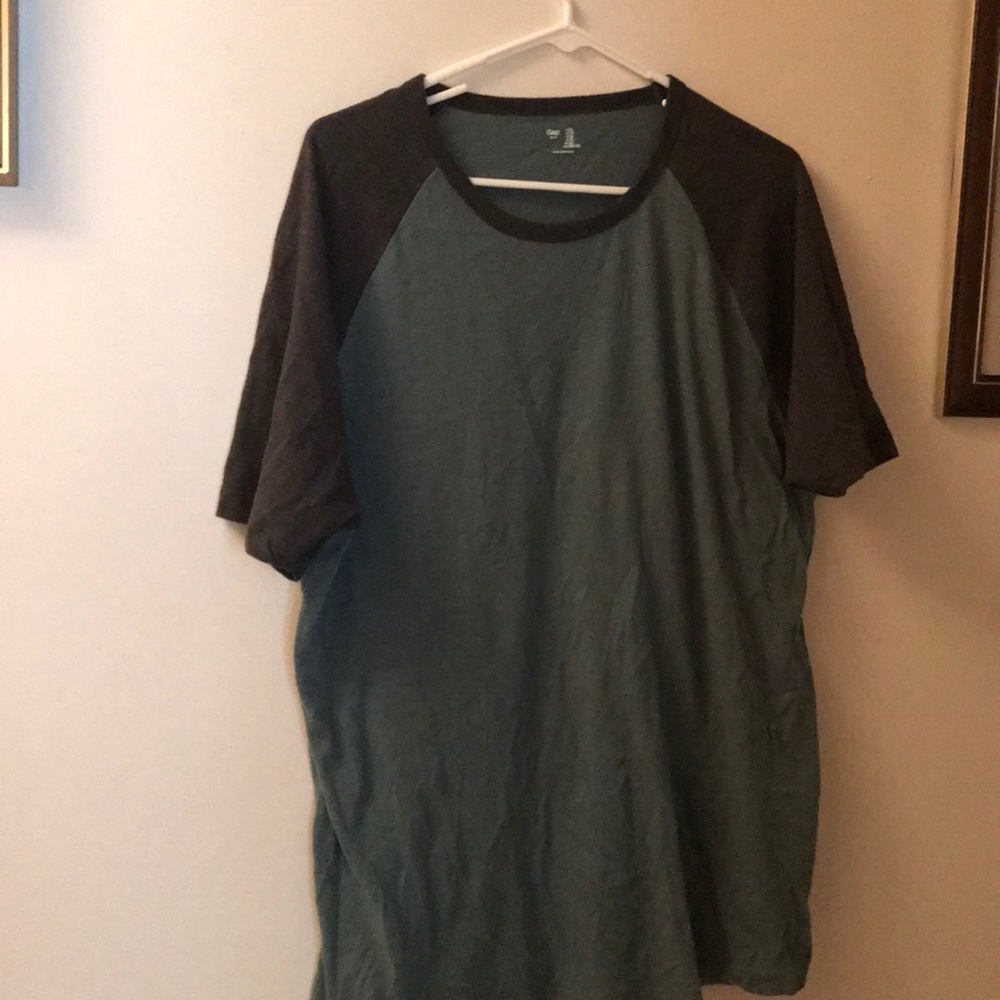 Men's gap contrast sleeve t-shirt